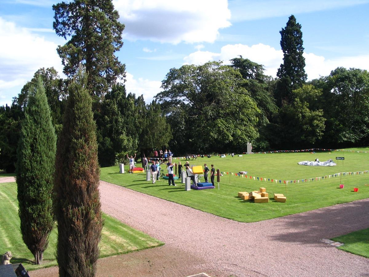 Eastwood Park Falfield Bagian luar foto